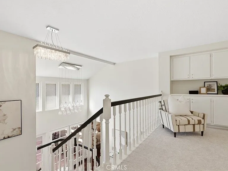 28 Starlight — Photo 16