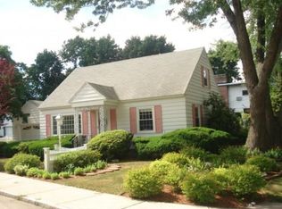 28 Taylor St, Nashua, NH 03060