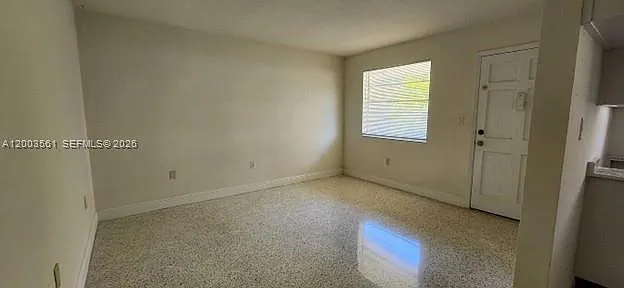 300 NE 78th St #14 — Photo 3