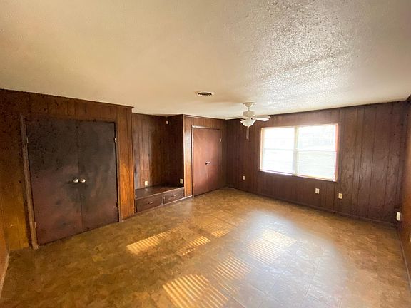 4th image of 1693 Winfield Ave