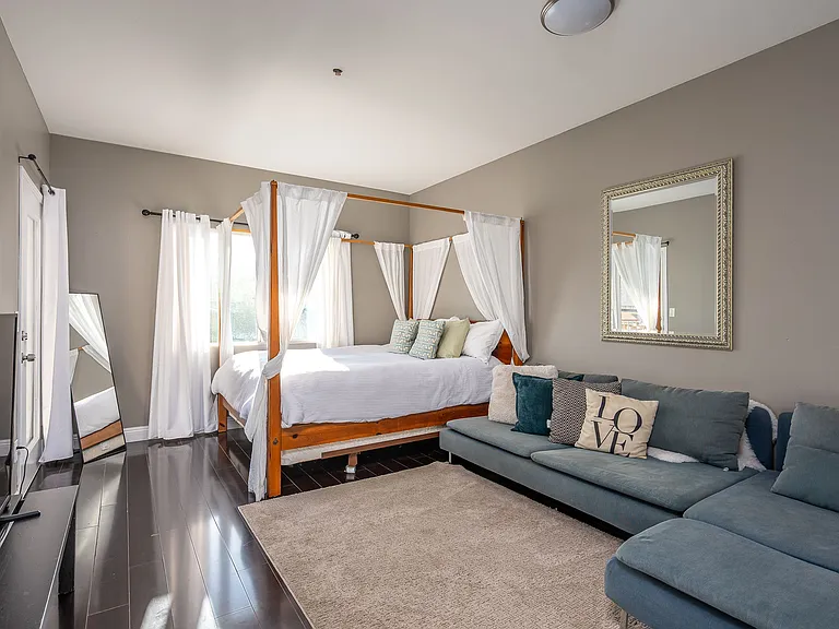 4741 Point Loma Ave #201 — Photo 55