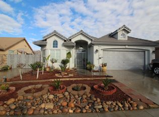 6306 W Dovewood Ln, Fresno, CA