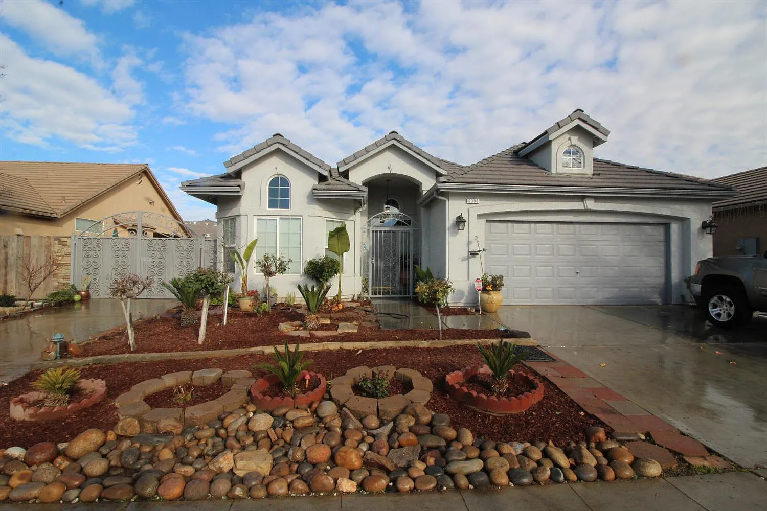 6306 W Dovewood Ln photo 1