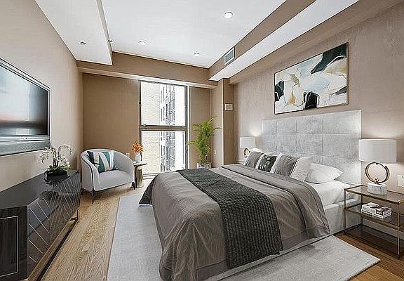 5th image of 136 W 17th St APT 4A