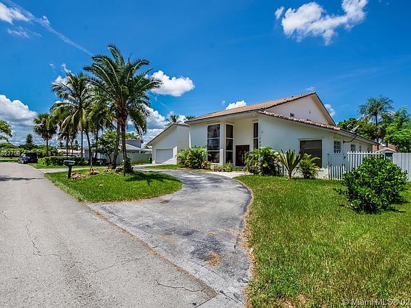 3rd image of 7545 N Oakmont Dr #7545