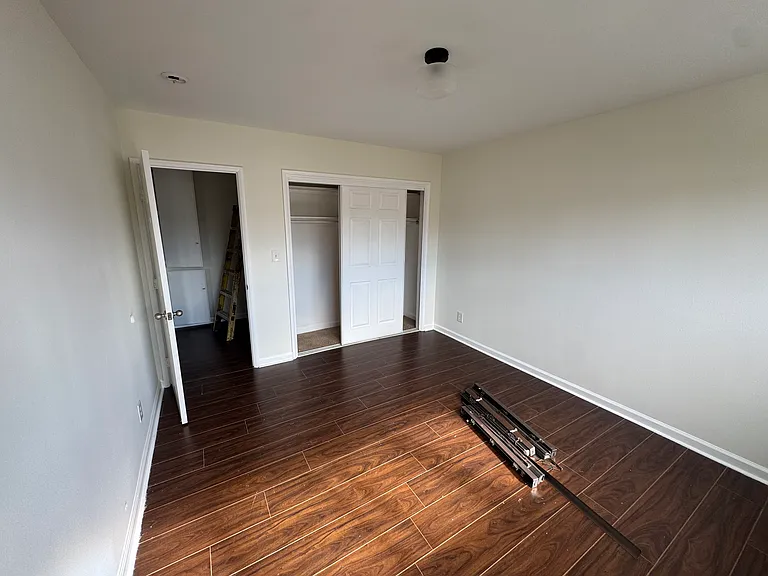 5401 W Olympic Blvd #3 — Photo 25