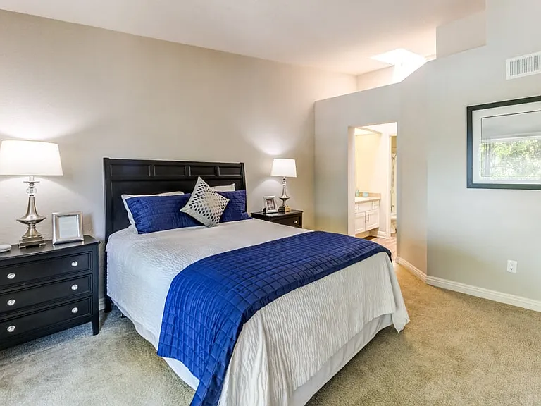 Aliso Creek Apartments — Photo 20