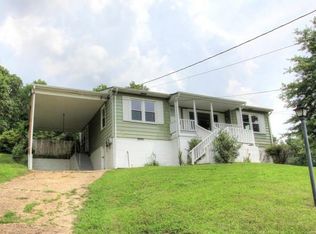 312 Tennessee Ave, Rossville, GA 30741
