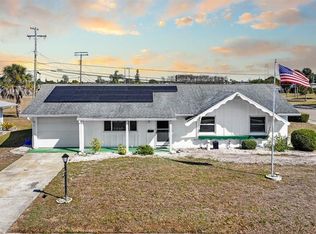 1001 Augusta Dr, Sun City Center, FL 33573