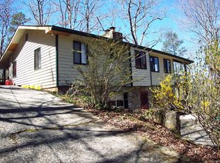 64 Goldfinch Ln, Robbinsville, NC 28771