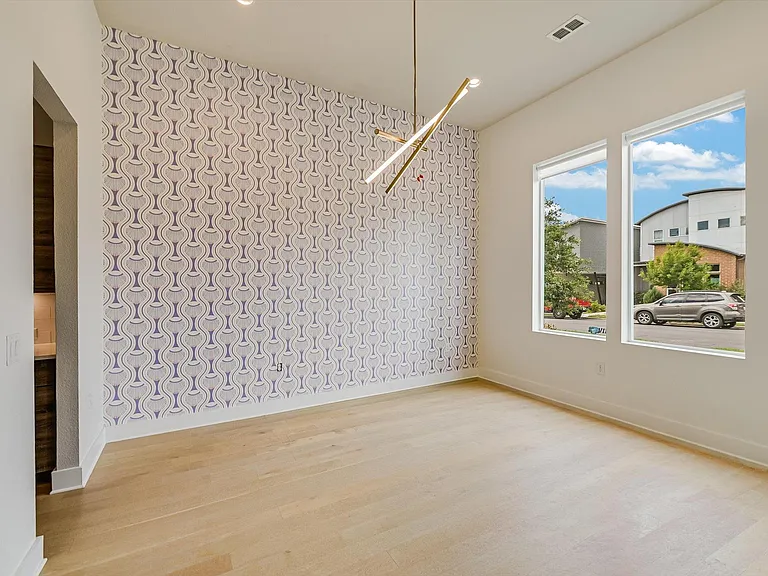 6133 Florencia Ln — Photo 6