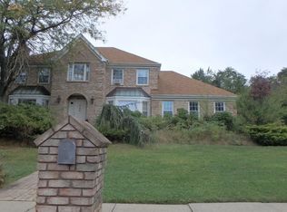 44 Amagansett Dr, Morganville, NJ 07751