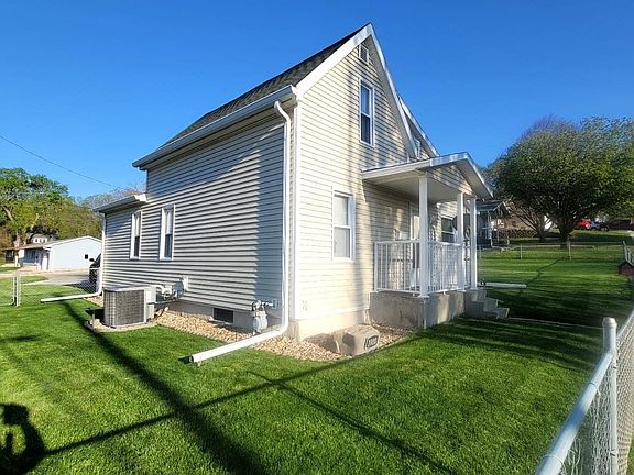 2nd image of 1800 S Cypress St