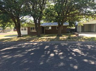 810 NW 11th St, Andrews, TX 79714