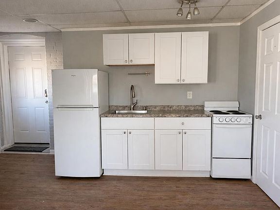 2nd image of 10-12 Vernon St #203