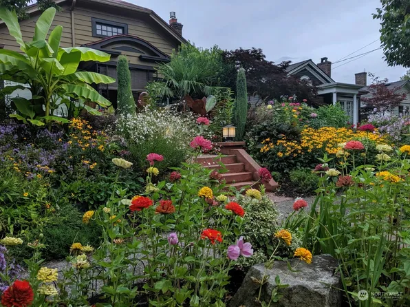 2510 5th Avenue W, Seattle, WA 98119