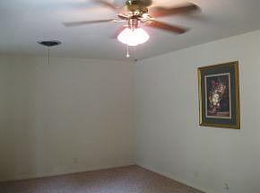 4th image of 3627 Bowling Ln