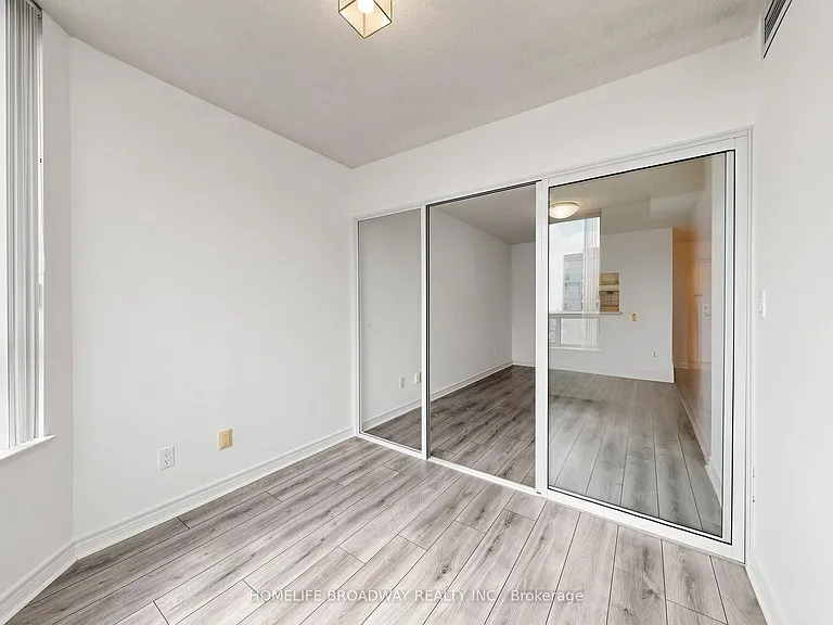 68 Corporate Dr #2827 — Photo 29
