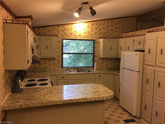 5th image of 14 Church St #14
