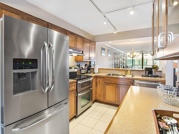 2nd image of 20 Royal Palm Way #602