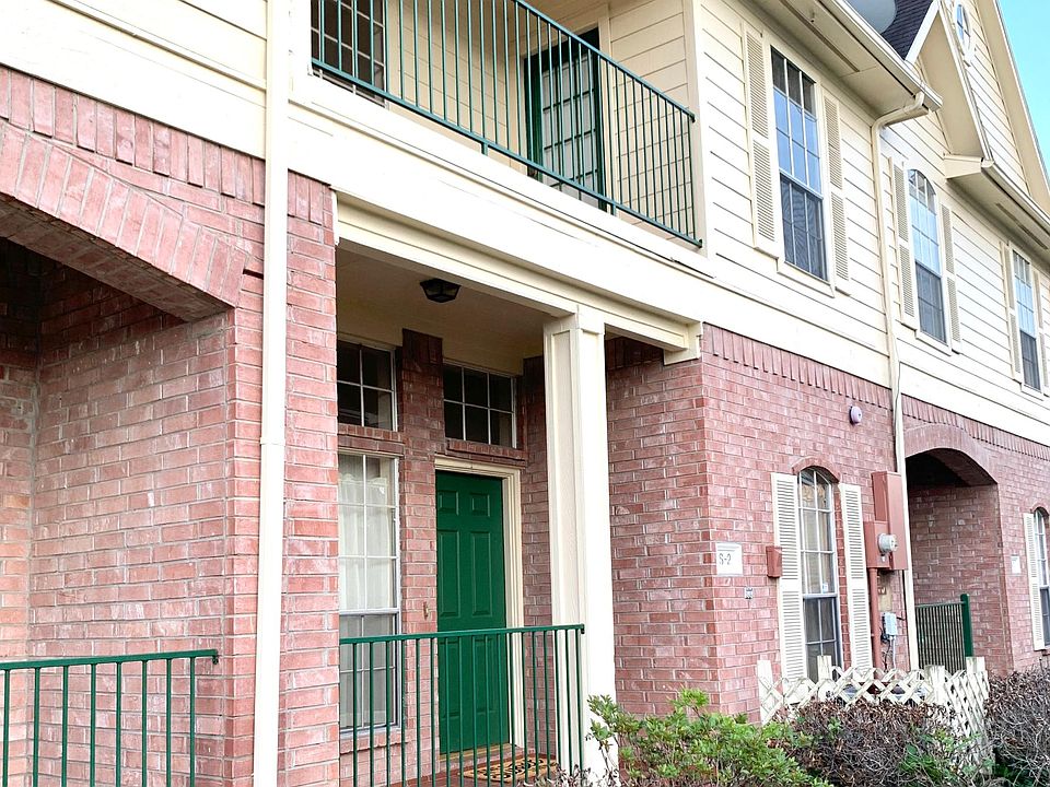 1st image of 2710 Grants Lake Blvd