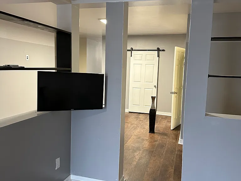 32 N Lehigh Ave #2 — Photo 9