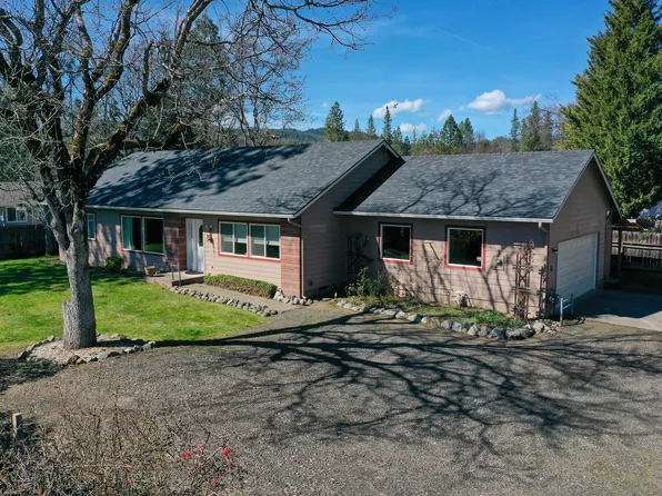 551 Alpine Ave, Shady Cove, OR 97539