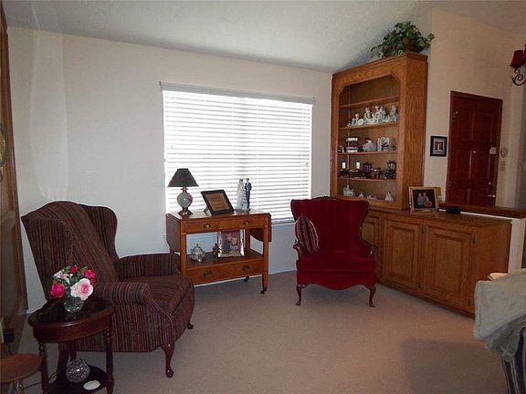 4th image of 1210 Shadow Mountain Dr