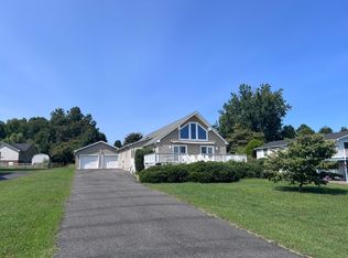 187 Haulover Cir, Montross, VA 22520