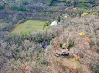 13116 N Fox Hollow Rd, Mequon, WI 53097