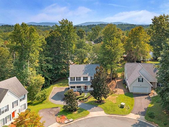 3rd image of 1755 Winterberry Ct