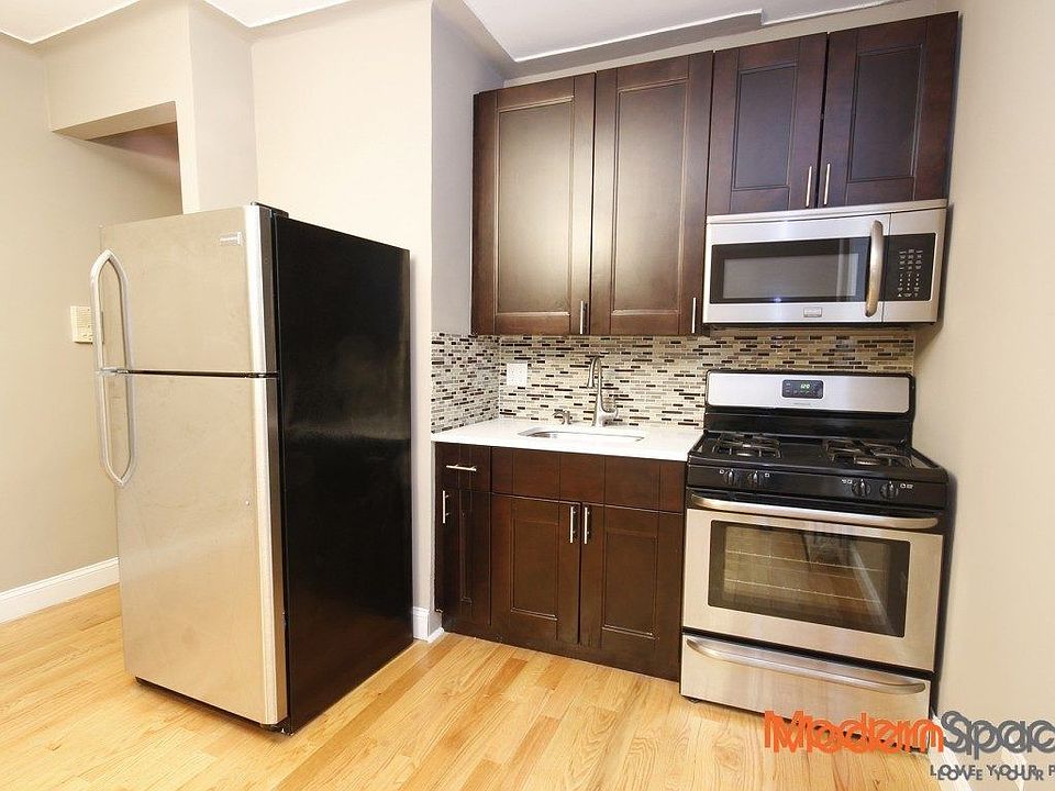 2nd image of 3071 34th St APT 1B