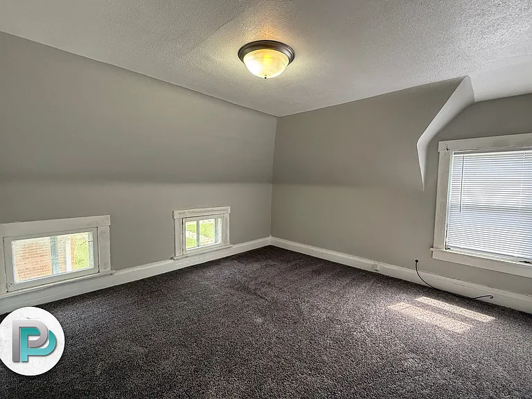 1448 N Monroe Ave — Photo 13