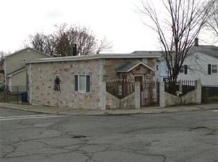 90 Doyle St, Lawrence, MA 01841