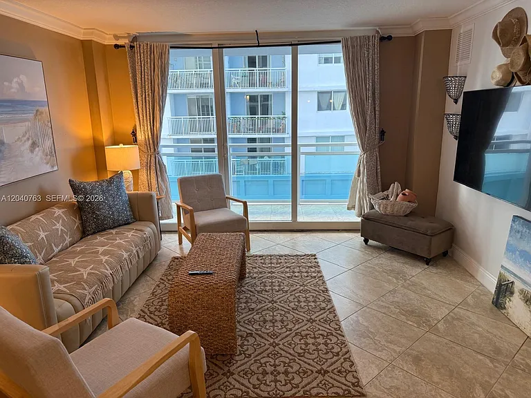 6917 Collins Ave #506 — Photo 5