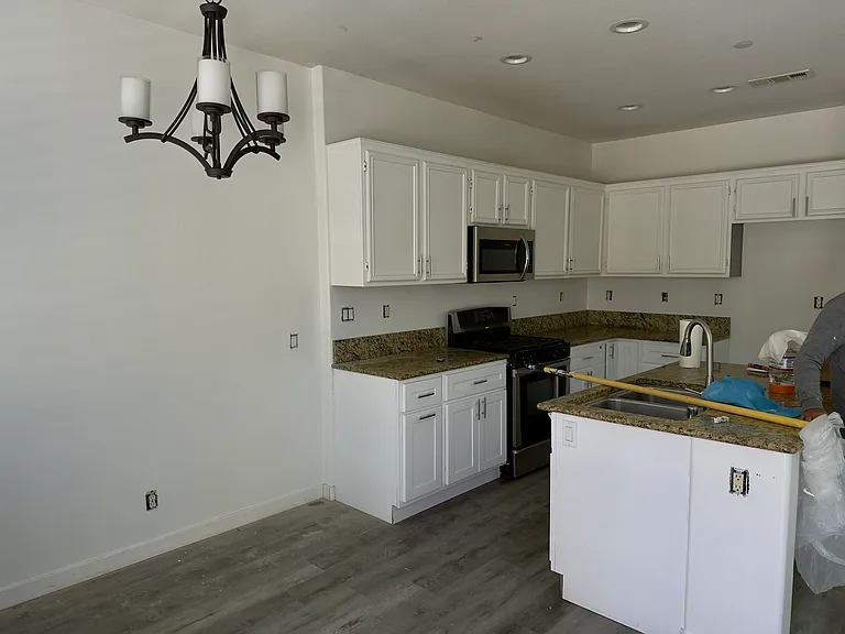3030 N Torrey Pine Ln — Photo 11