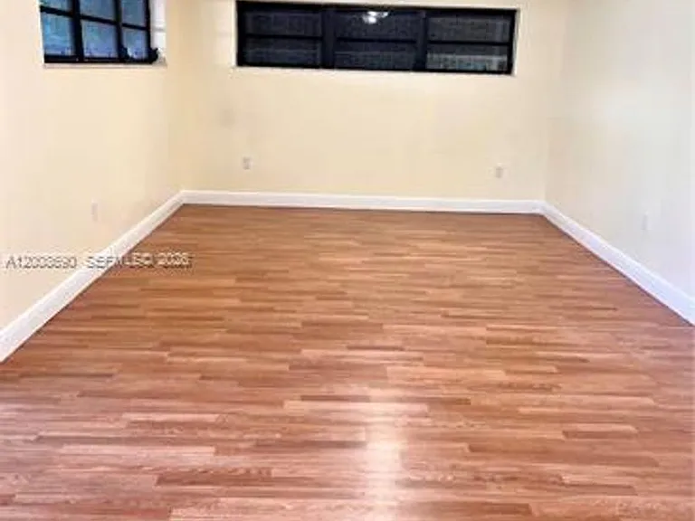 10881 N Snapper Creek Dr — Photo 7