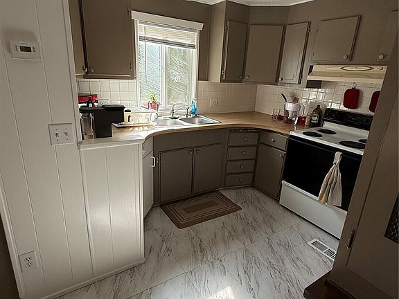 4th image of 206 N Kentucky Avenue #3B