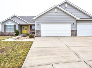 1444 Victoria Square Ct, O'Fallon, IL 62269