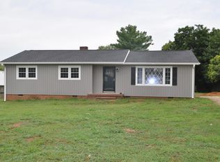 111 Swain Ave, Boiling Springs, SC 29316