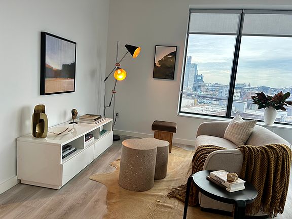 4th image of 85 Commercial St #28H