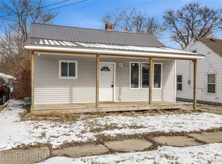 1483 Carman St, Burton, MI 48529