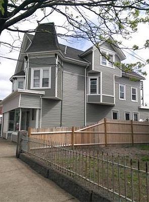 2nd image of 1156 Main St #2