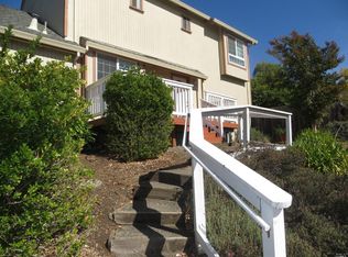 646 Crestmont Dr, Santa Rosa, CA 95409