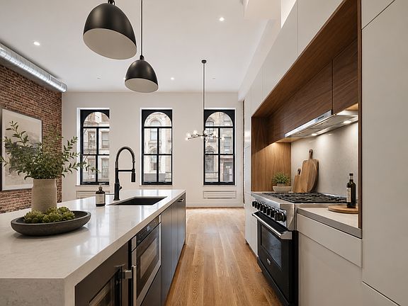 2nd image of 103 Reade St #4S