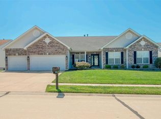 2070 Roselake Cir, Saint Peters, MO 63376