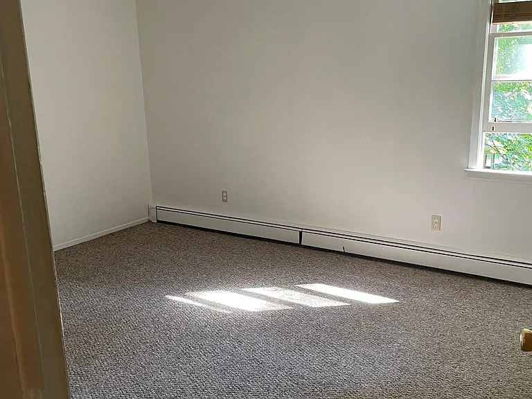 28 Warner Ln #1 — Photo 5