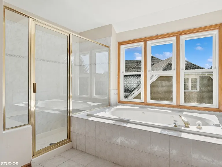 2327 Flat Rock Ct — Photo 20
