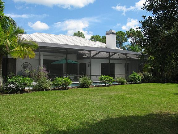 view of back of house