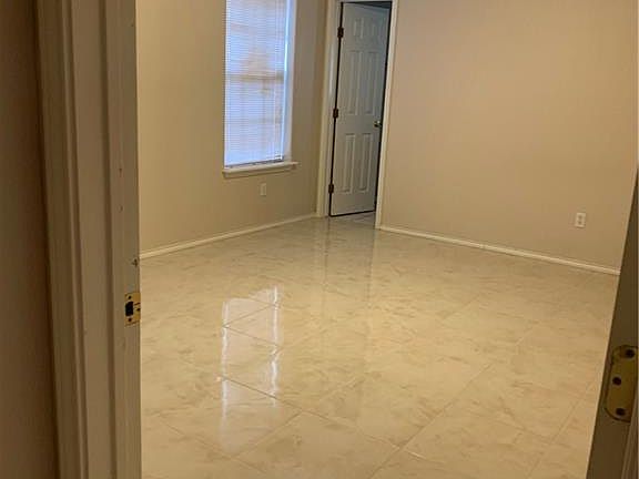 4th image of 1359 La Ciniega Dr